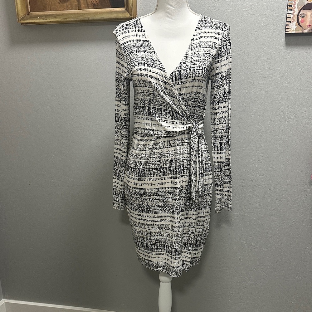 Cynthia Rowley Monochrome Long Sleeve Dress Top Wrap